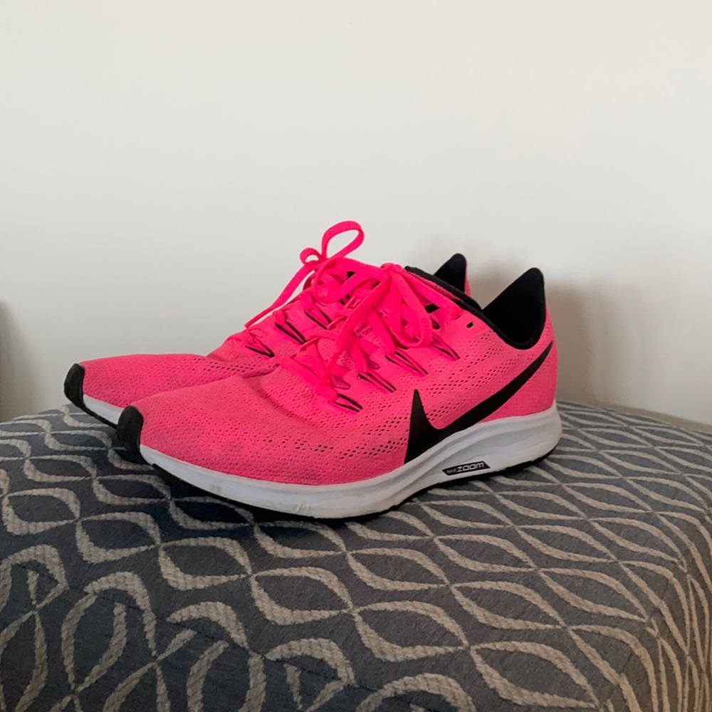Hot pink nikes!!